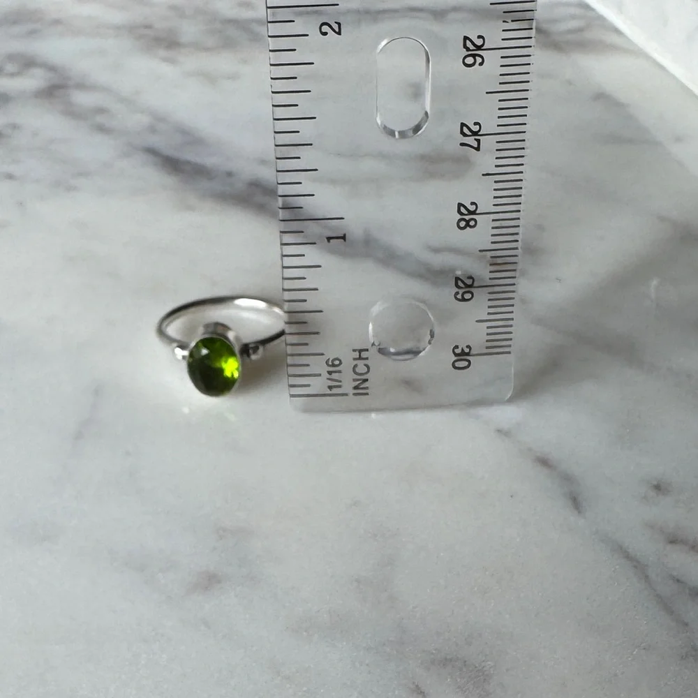 NWOT Sundance Jewel Ring, Peridot, Sterling Silver - Picture 6 of 6